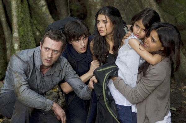 Shelley Conn, Jason O'Mara, Landon Liboiron and Naomi Scott in Terra Nova TV Series