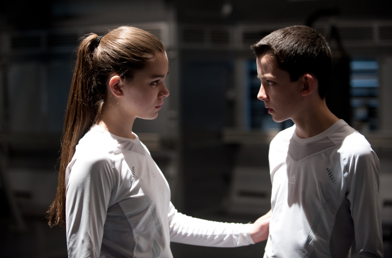 Asa Butterfield and Hailey Steinfeld in Ender's Game (2013) Movie Image