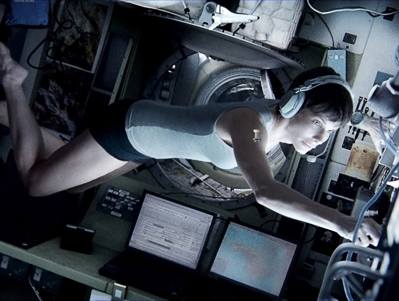 Sandra Bullock in Gravity (2013) Movie Image
